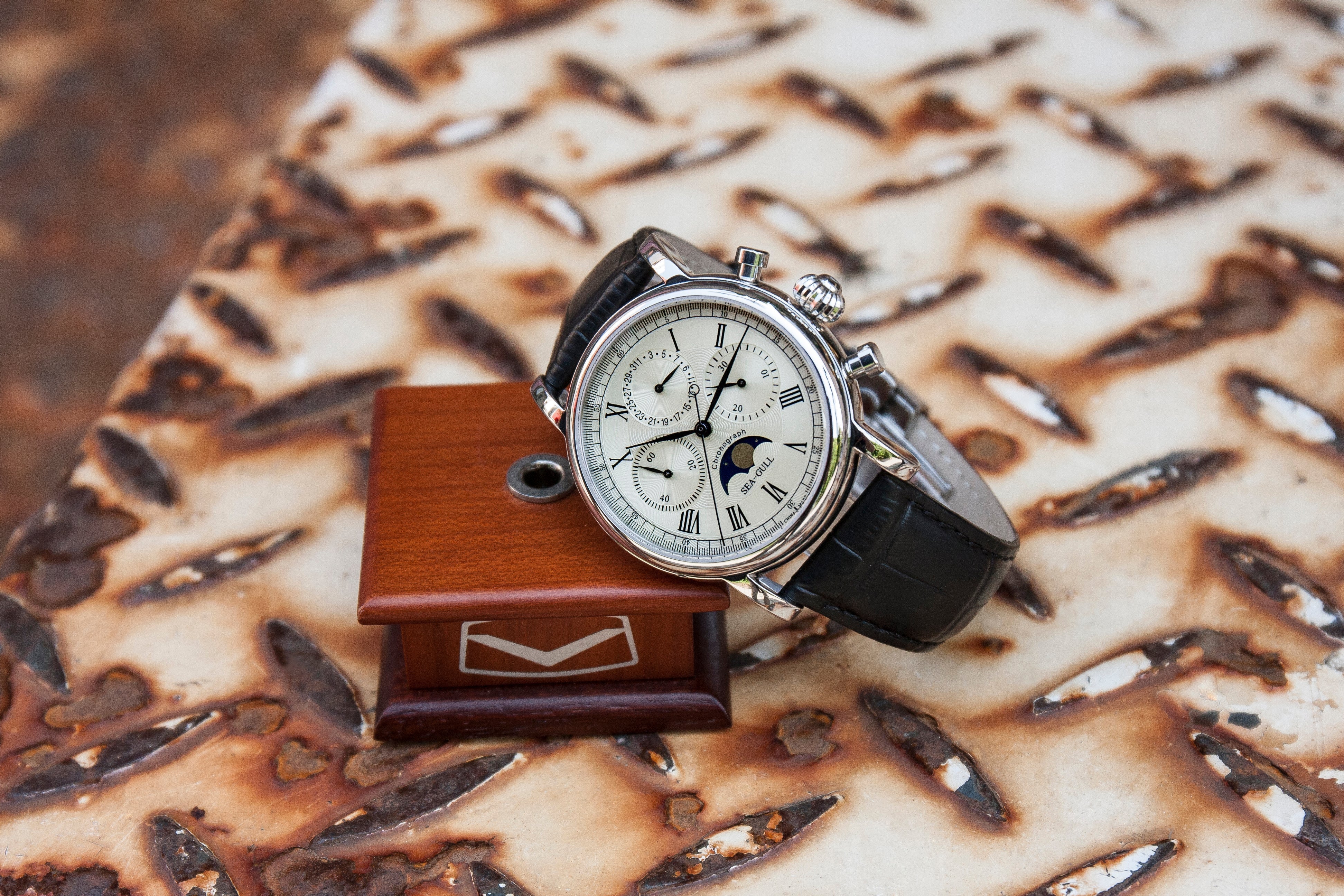 Chronograph Not Working? 3 Quick Ways to Diagnose Your Watch